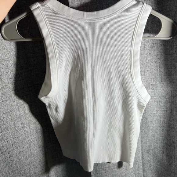 Tank - Picture 2 of 2